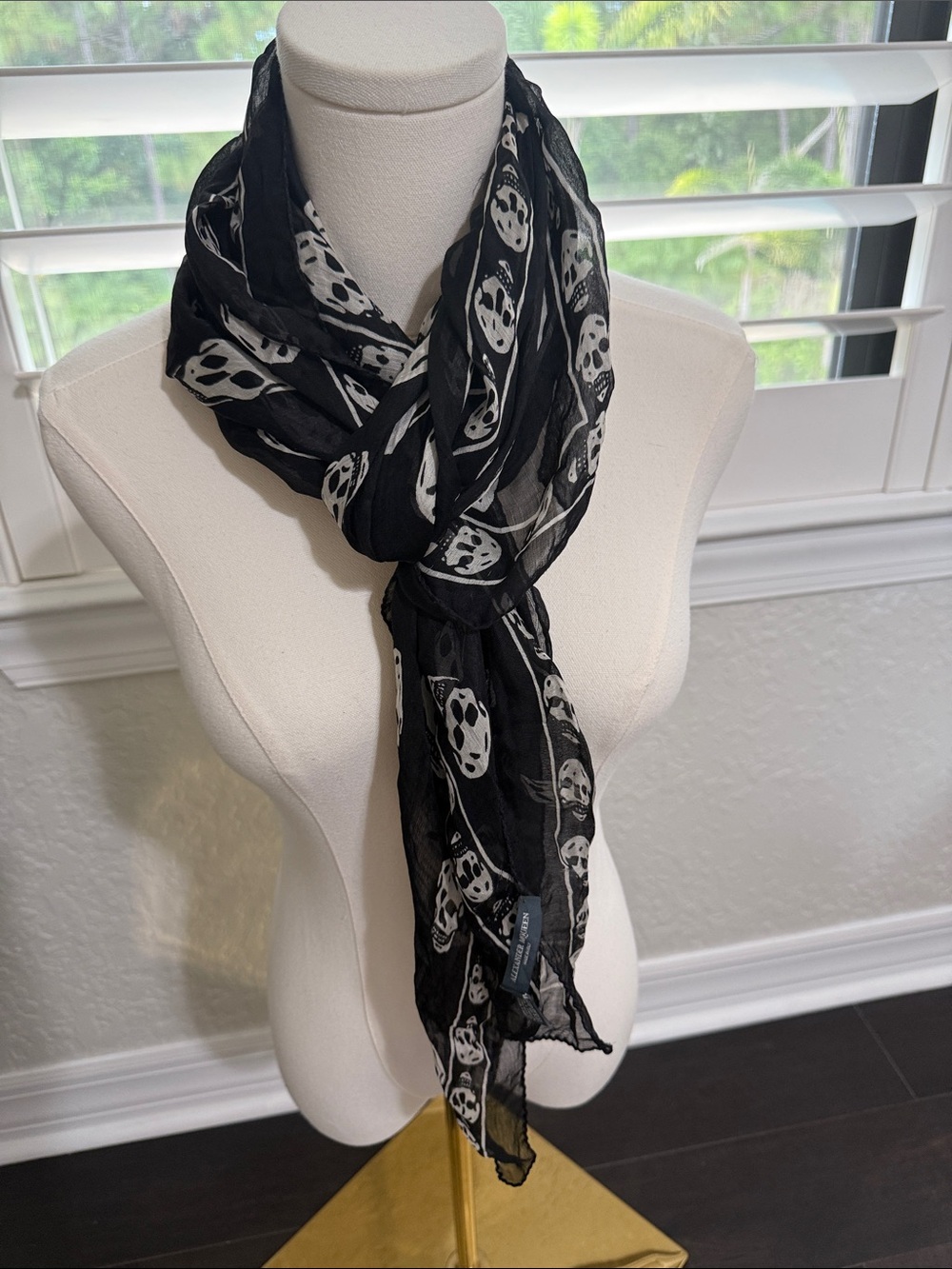 Alexander McQueen Black White Skull Scarf Made in Italy